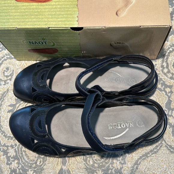 Naot navy shoes. Lightly worn.  Called Rongo. - Picture 1 of 4